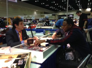 Augi Garcia Barneche helping a customer at FUN 2015